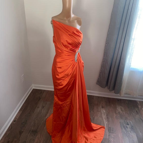 One shoulder wedding guest dress - Picture 5 of 6